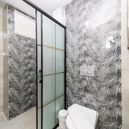Modern And Central Flat Near Beach In Muratpasa * Antalya